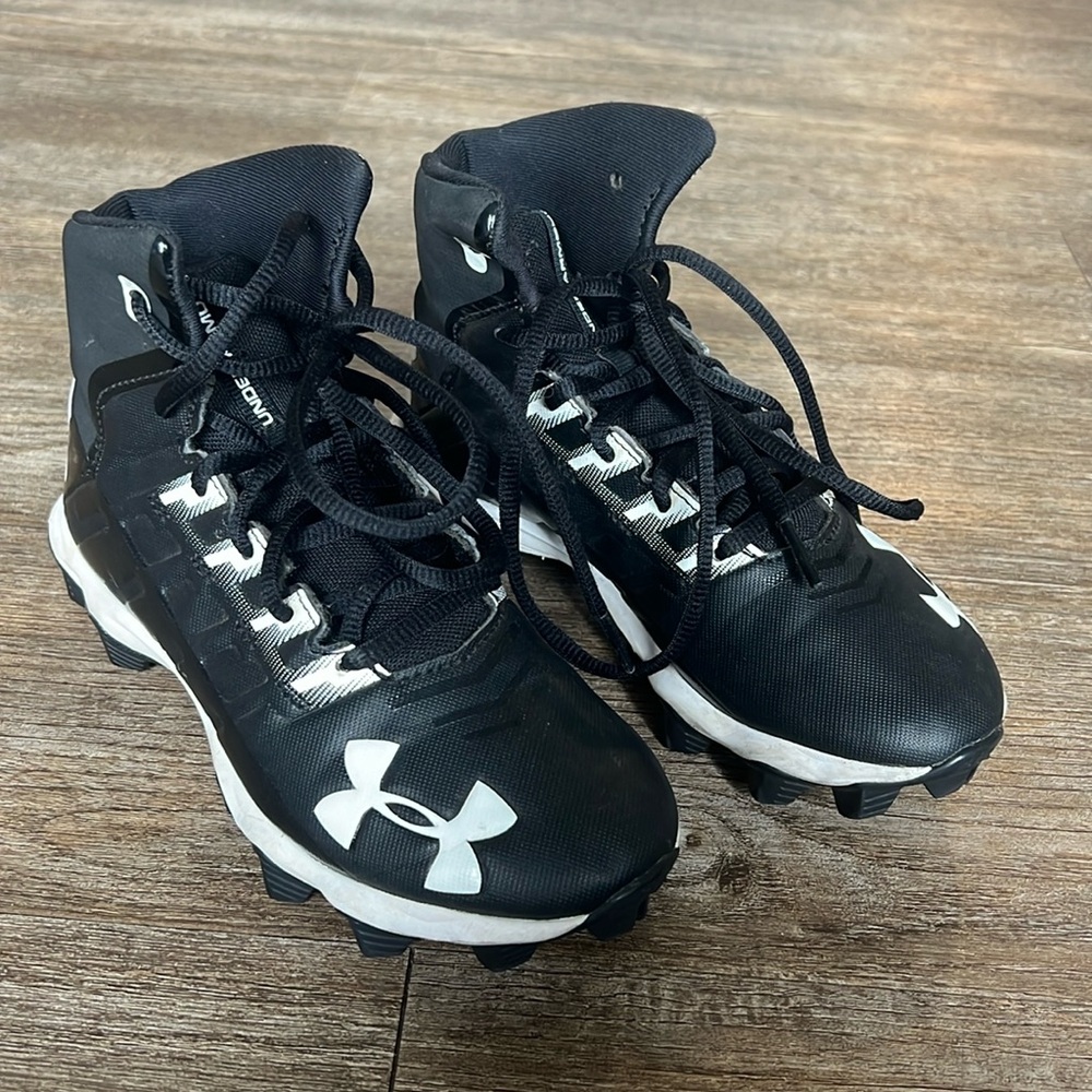 Under Armour Kids Black and White Cleats
